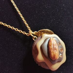 Q-pot Almond Cupcake Necklace Kawaii Jewelry Accessory Lolita Halloween Cosplay
